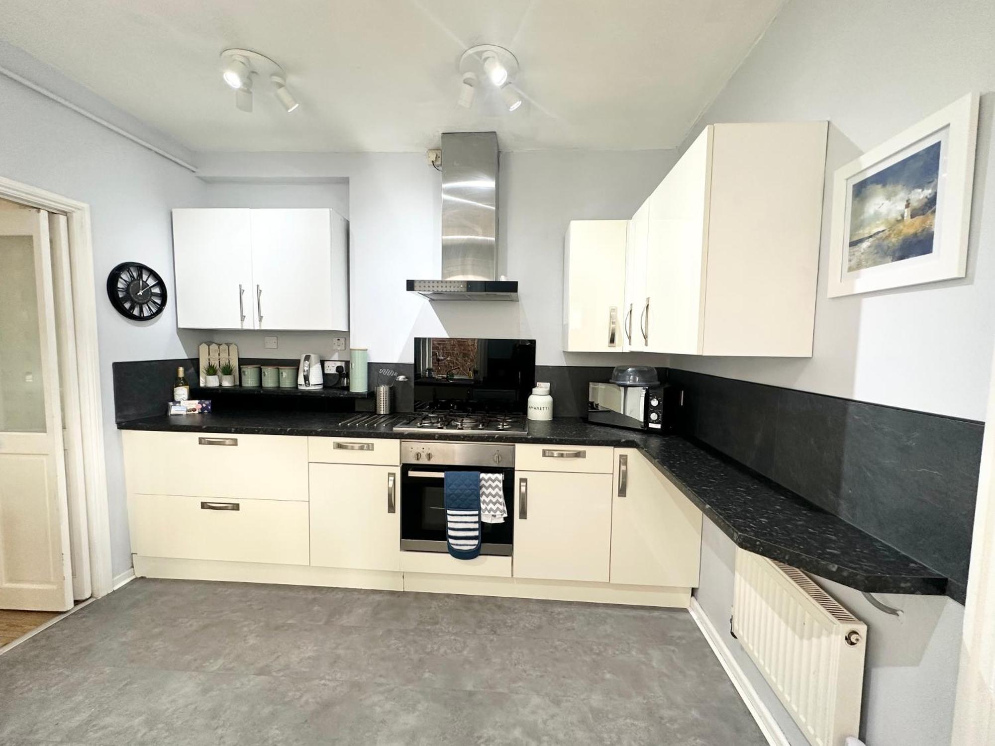 The Capstone Retreat - Beautiful Detached Family Home By Coastline Retreats, Arcade Machine, Parking, Bbq Bournemouth Zewnętrze zdjęcie