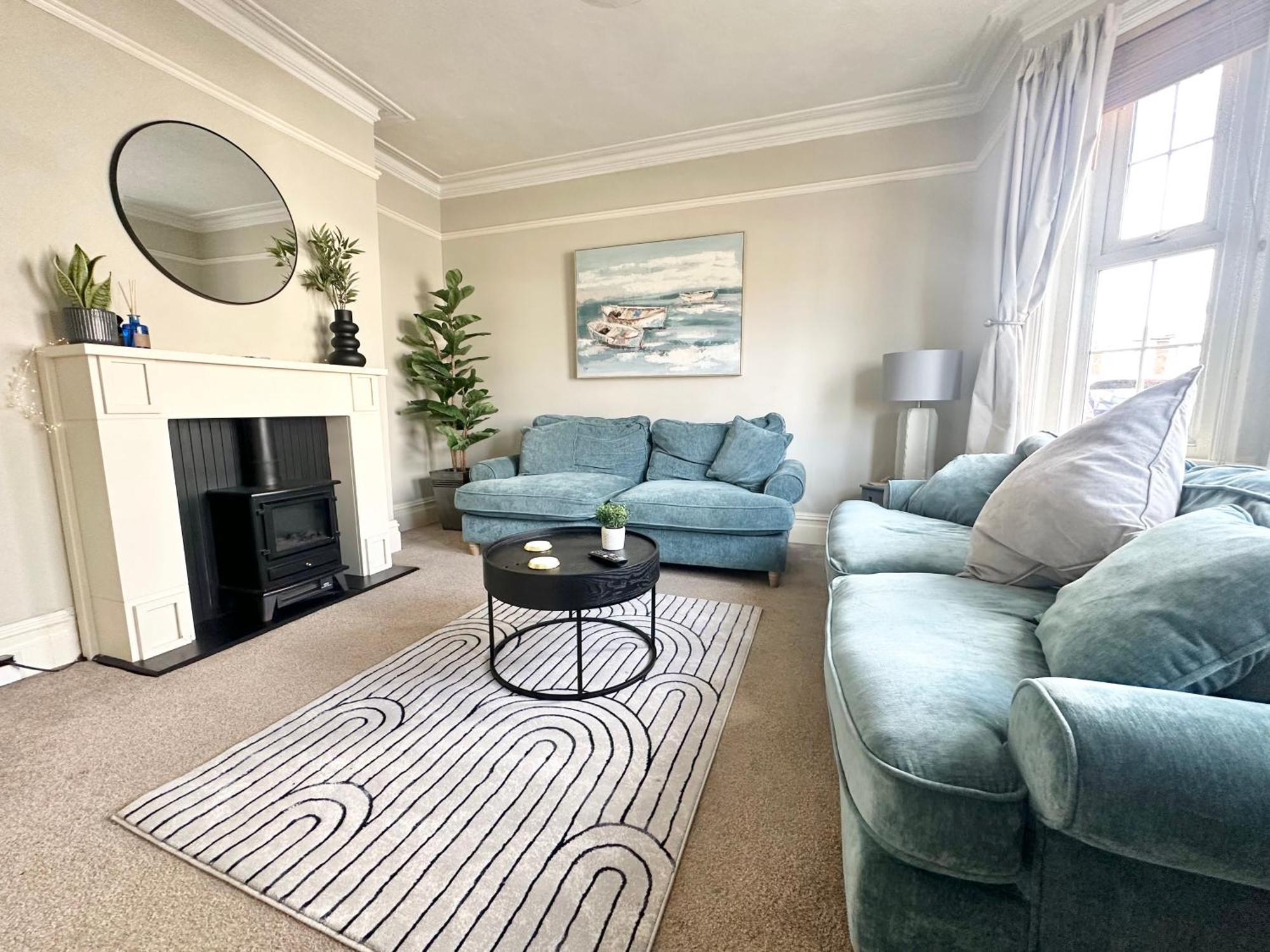 The Capstone Retreat - Beautiful Detached Family Home By Coastline Retreats, Arcade Machine, Parking, Bbq Bournemouth Zewnętrze zdjęcie