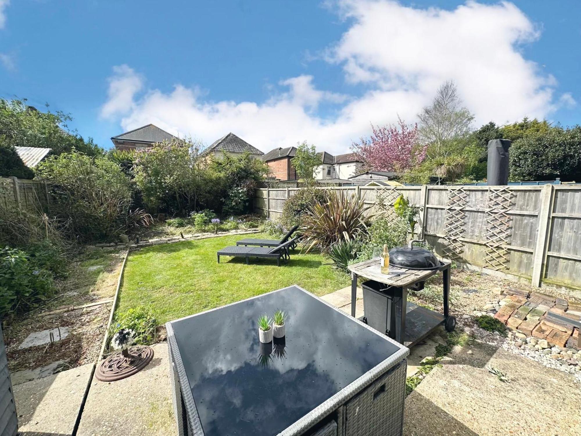 The Capstone Retreat - Beautiful Detached Family Home By Coastline Retreats, Arcade Machine, Parking, Bbq Bournemouth Zewnętrze zdjęcie